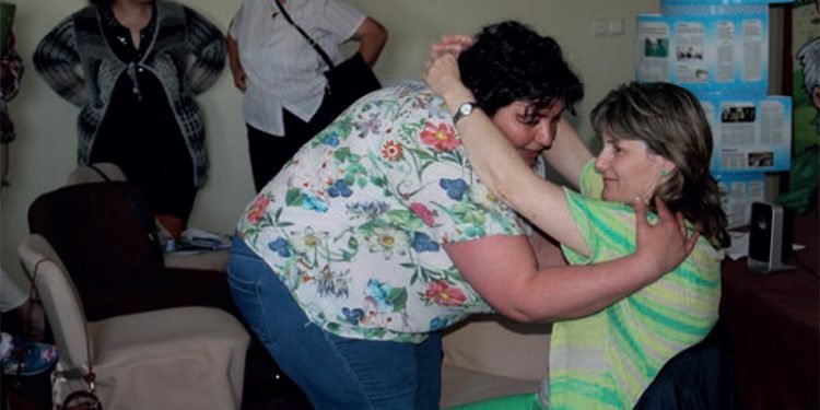 “Coidar, coidarte” incita ás cooperativas a coidar dos coidadores e promover un envellecemento activo