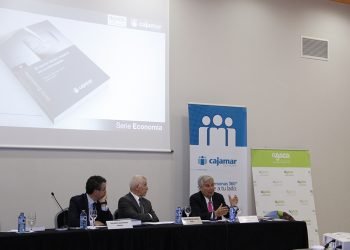 33 expertos debullan nunha publicación de Cajamar alternativas para superar a crise que sofre o sector lácteo galego e español