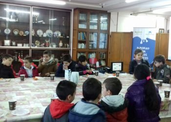 Leite, froita e pan forman un alumno educativo para o alumnado do CRA de Rianxo