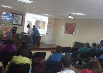 Obra Social “a Caixa” e AGACA forman a socios de Cobideza en envellecemento activo e atención a maiores