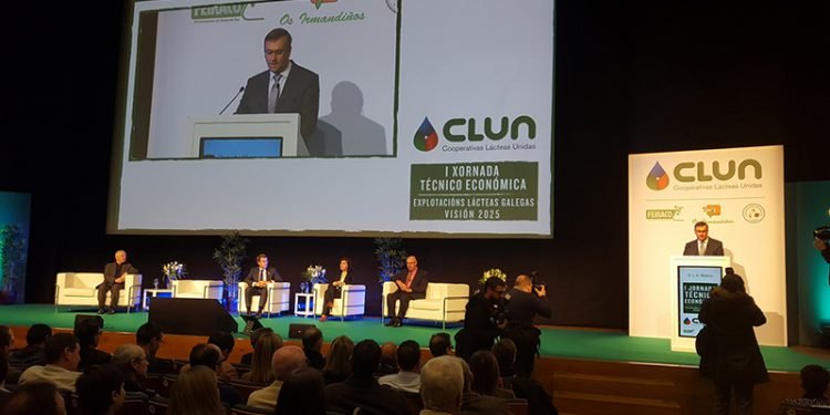 Transparencia na cadea de valor, reforzo da industria e producións sustentables, tarefas de CLUN para competir no mercado lácteo mundial