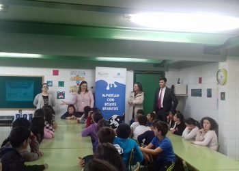 Obra Social “la Caixa” e AGACA mostran a escolares de Vigo o valor de almorzar
