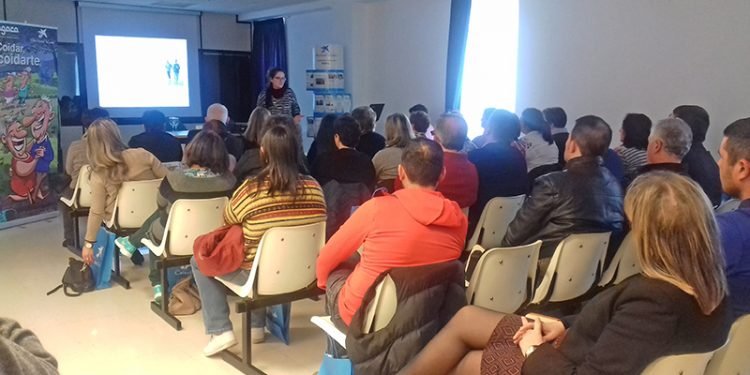 A cooperativa Feiraco recibe formación sobre atención a maiores e envellecemento activo