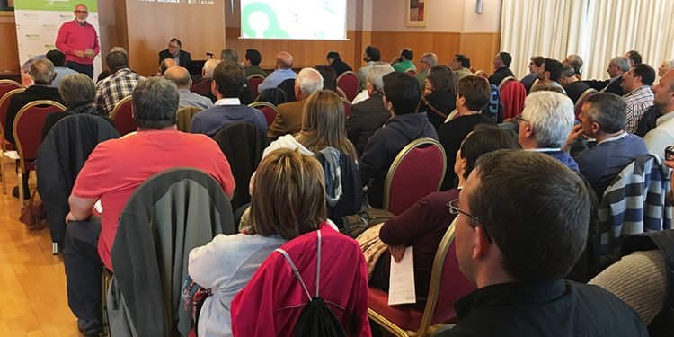 Setenta persoas asistiron en Lobios á xornada sobre rendibilidade nos montes veciñais