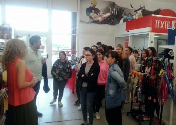 Rede Eusumo presenta o cooperativismo a estudiantes en Terra de Trasancos