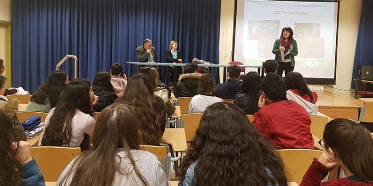 Obra Social “la Caixa” y AGACA impulsan una Jornada en pro de la igualdad