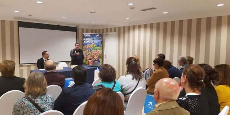 AGACA imparte unha xornada sobre coidado de coidadores en Sarria