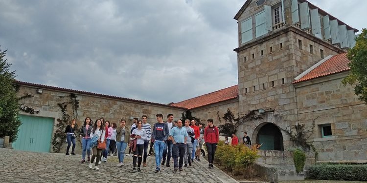 Xornada sobre cooperativismo para alumnado do Francisco Asorey en Condes de Albarei