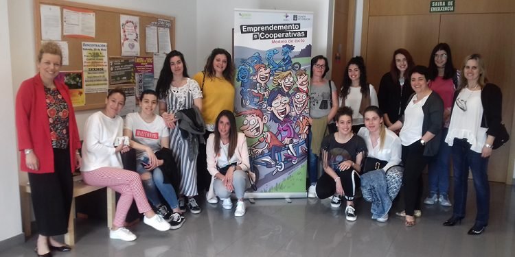 Obradoiro sobre economía social en Terra de Trasancos para estudantes do Leixa