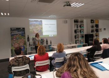 Formación sobre envellecemento activo e atención a maiores en Paco & Lola