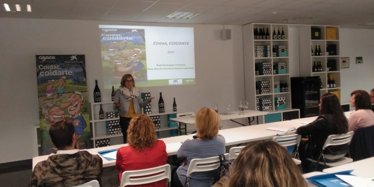 Formación sobre envellecemento activo e atención a maiores en Paco & Lola