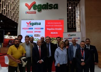 El Convenio para la comercialización de productos agrarios de calidad diferenciada de Vegalsa-Eroski y AGACA prevé ampliar su número de referencias e incluir productos ecológicos de la huerta gallega