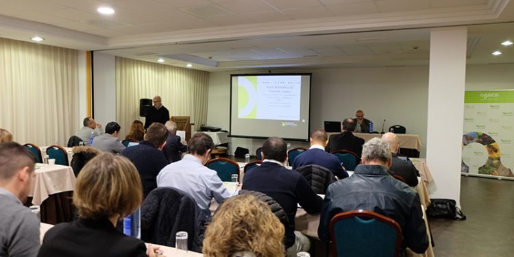 AGACA analiza el sector lácteo en una jornada