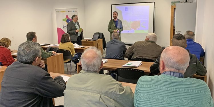 O obradoiro sobre montes veciñais termina hoxe na Picota falando de CO2