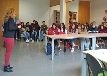 Terra de Trasancos mostra opcións de emprego a medio cento de estudantes de Vilalba
