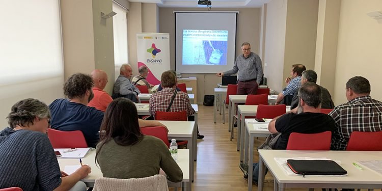 O obradoiro sobre montes veciñais termina hoxe en Pontevedra falando de CO2 e instrumentos de ordenación forestal