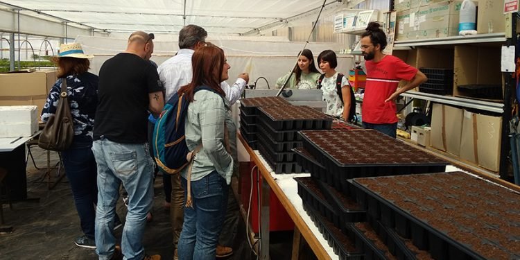 Terra de Trasancos mostra a estudantes composteláns o potencial do cooperativismo