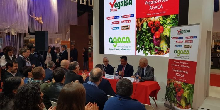 Vegalsa-Eroski destinó más de 1.308.000 euros a compras de productos agrarios de calidad diferenciada en el marco de su convenio con Agaca, un 3,5% más que en 2017
