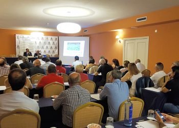 Viticultores profesionais debateron intensamente sobre normativa, sanidade e mercado do sector