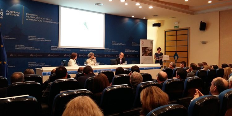 O sector agroalimentario apoia a aposta de APAE pola formación en comunicación