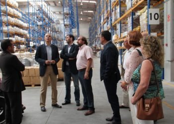 Francisco Conde destaca a faceta empresarial das cooperativas agroalimentarias na visita ao Complexo Industrial de Delagro S. Coop en As Pontes
