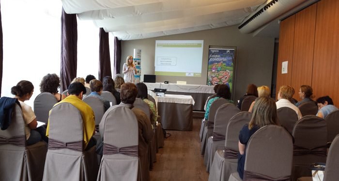 AGACA e “la Caixa” ensinan en Coreber como mellorar a atención a maiores