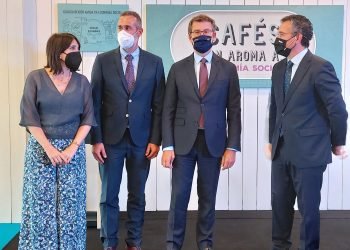 El presidente de la Xunta respalda la petición del Foro y apoya la creación de un Clúster gallego de Economía Social