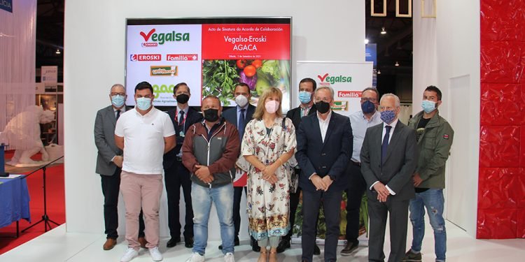 Diez años de colaboración entre Vegalsa-Eroski y AGACA