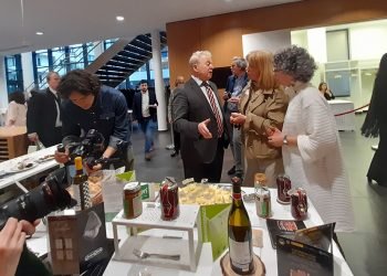 Janusz Wojciechowski alaba la calidad de los productos cooperativos gallegos en Bruselas con AGROSMARTglobal