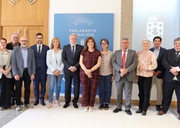 El Parlamento gallego lee la Declaración del Cooperativismo Gallego por el Año Internacional de las Cooperativas 2025